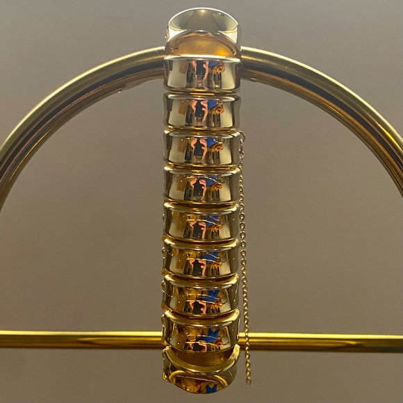 Vintage Gold Tone Articulated Link Bracelet. - Picture 7 of 11